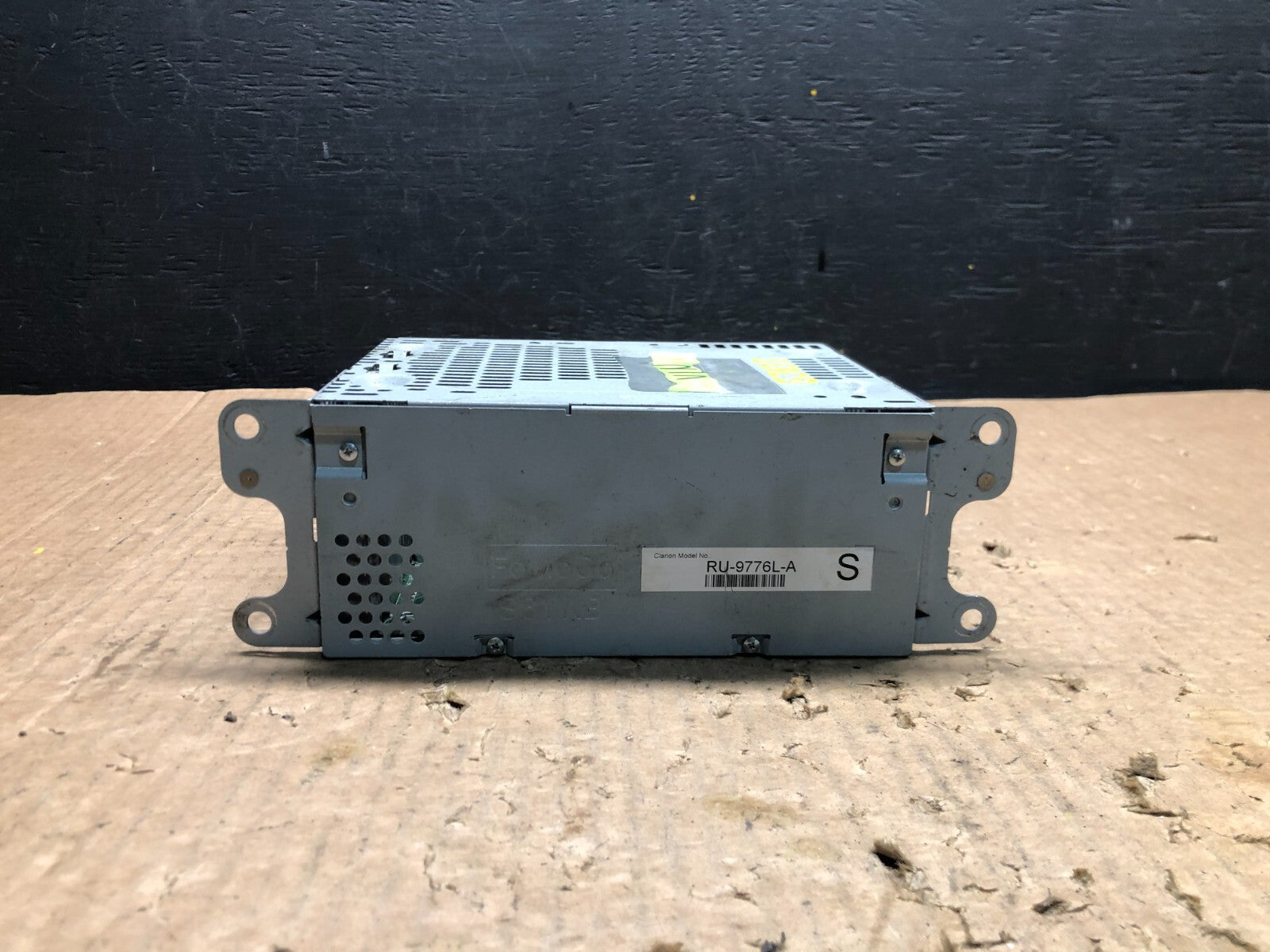 2014 to 2015 Ford Explorer Audio Equipment Radio Receiver AM FM CD G3833 DG10