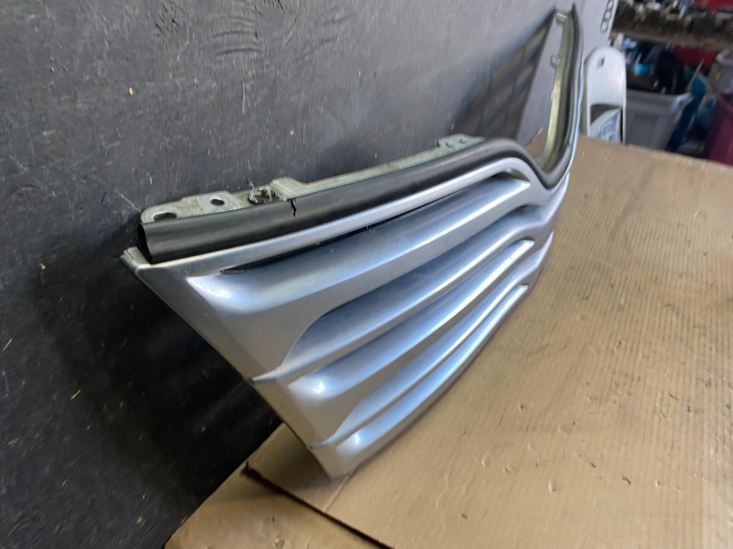 2009 to 2012 Toyota Venza Front Upper Grill Grille Oem R2159 DG2