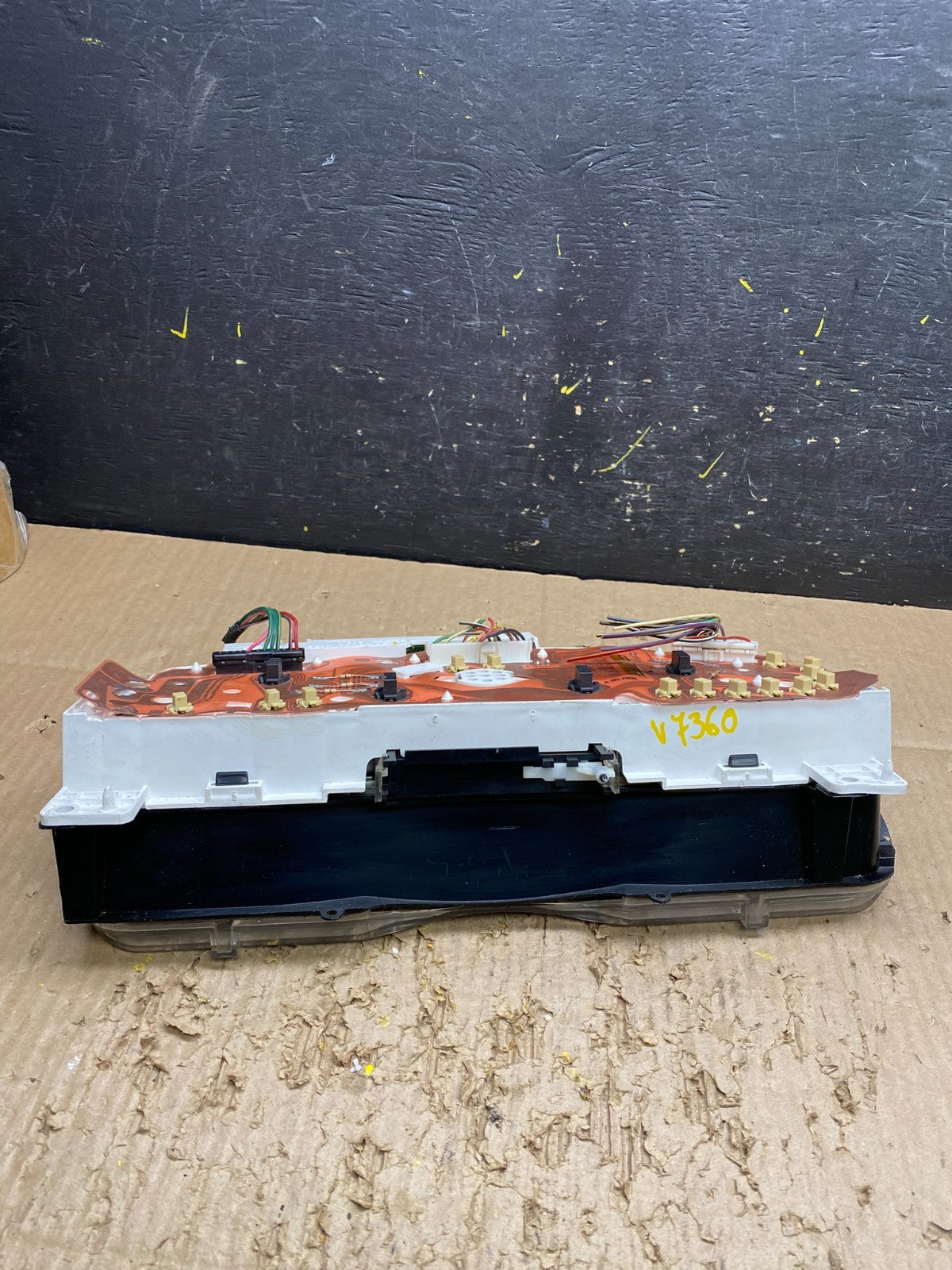 2001 - 2002 Ford Econoline E250 E350 Van Speedometer Instrument Cluster V7360 DG6