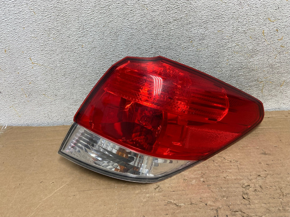 2010-2014 Subaru Outback Wagon Right Passenger Rh Side Tail Light AH9185 LK0