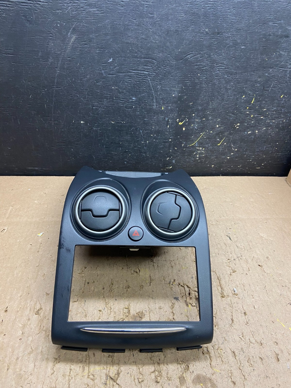 2011 2012 2013 Nissan Rogue Dash Upper Center Radio Bezel Trim T8436 DG0