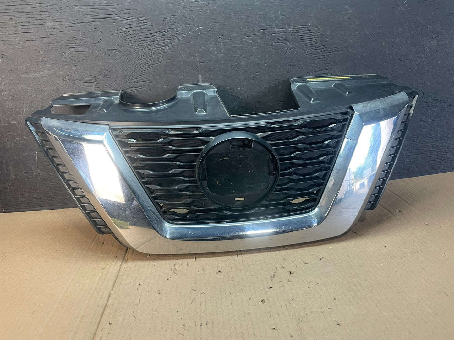 2017 2018 2019 Nissan Rogue Front Upper Chrome Grill Grille AD8732 DG0