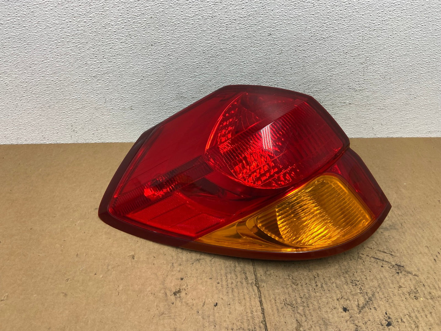 2005 2006 2007 Subaru Outback Left Driver Lh Side Tail Light Oem AC3730 LK0