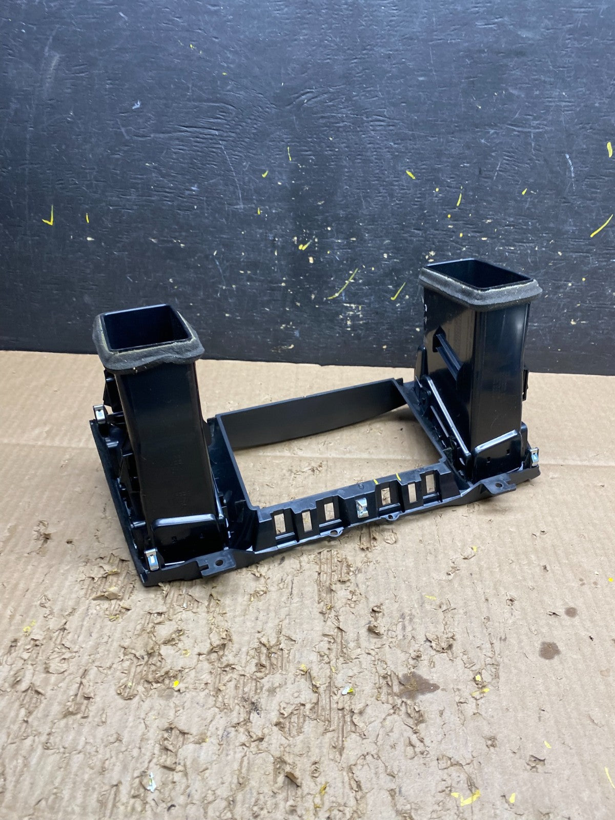 2013 to 2020 Nissan Pathfinder Center Dash Radio Trim Bezel  Surround V7454 DG4