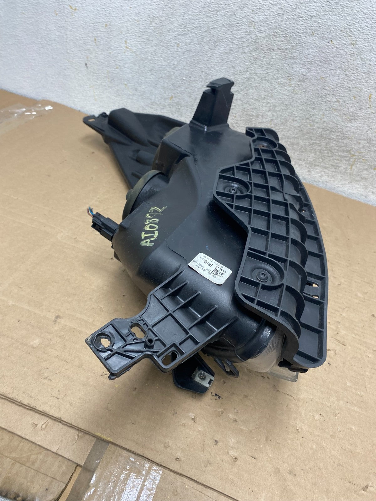 2013 - 2016 Ford Escape Headlight Right Passenger RH Side Halogen AI0892 DW9