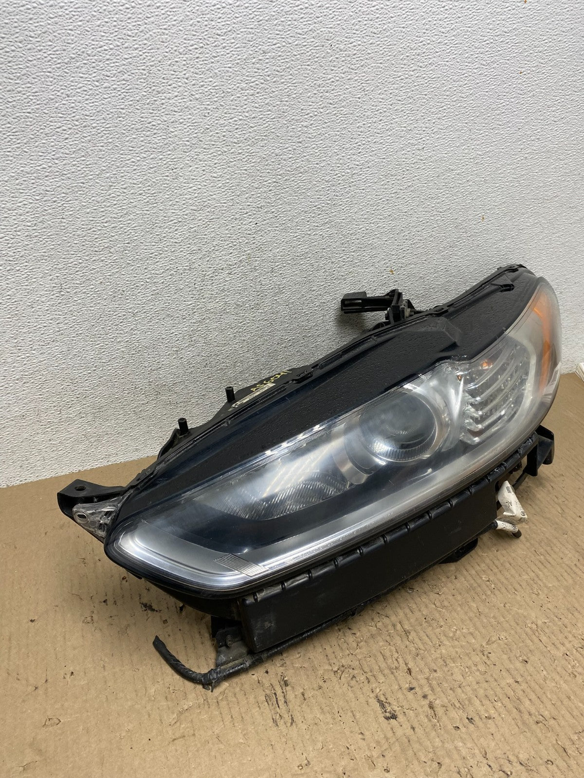 2013 to 2016 Ford Fusion Left Driver Lh Side Headlight AF6041 DW1