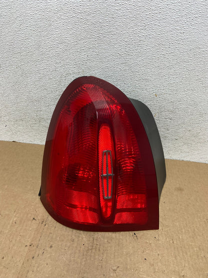 1998 to 2002 Lincoln Town Car Left Driver Lh Tail Light AF9710 DW0