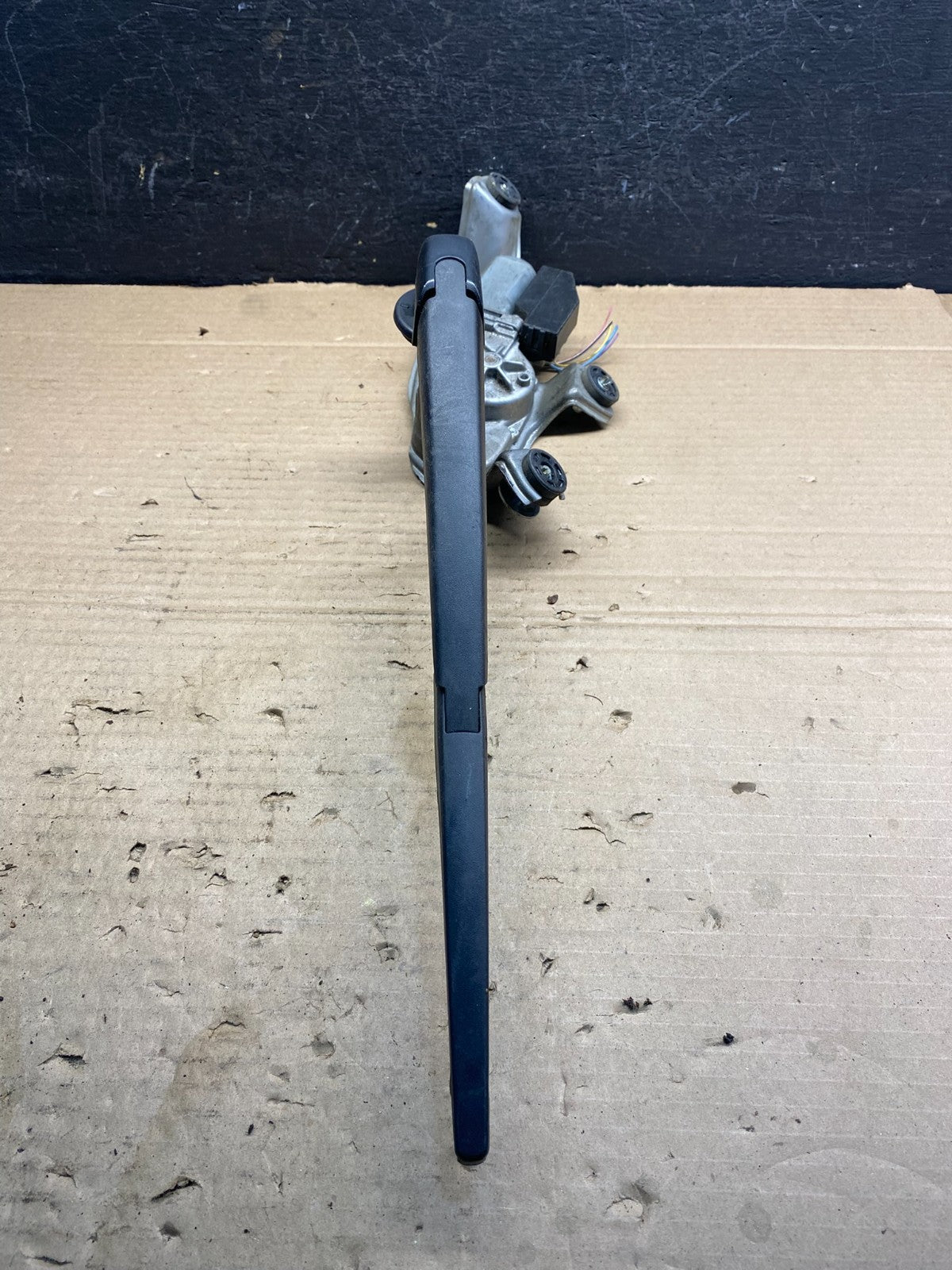 2012 to 2017 Toyota Prius V Rear Wiper Windshield Motor ad9474 DG2