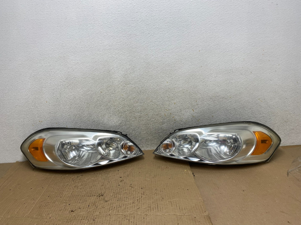 2006 - 2013 Chevrolet Impala Left+Right Set Headlights Halogen AI1346 DW0