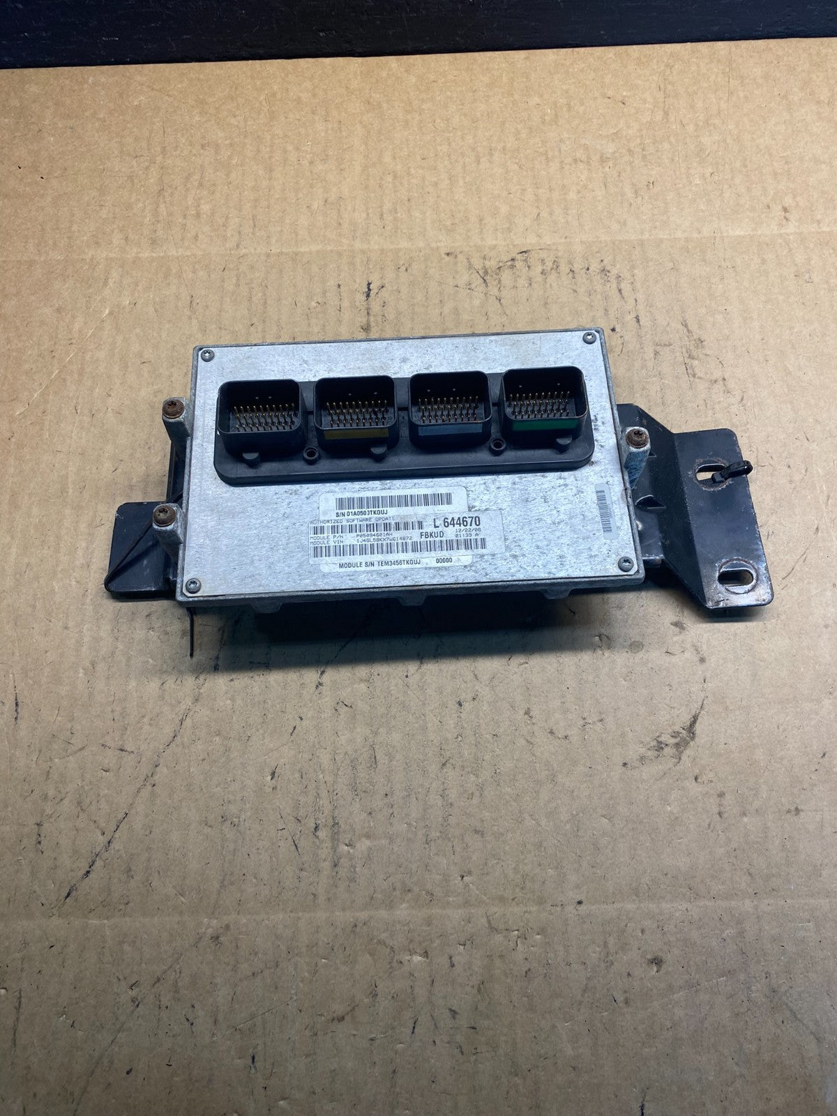 2007 Jeep Liberty Nitro 3.7L Engine Control Unit ECU ECM OEM AC4290 DG0