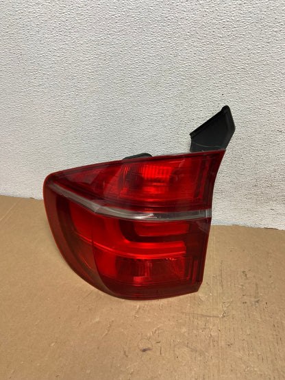2011 2012 2013 Bmw X5 E70 Left Driver LH Tail Light AD7990 LK0