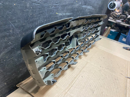 2003 2004 2005 Infiniti FX35 Grill Grille W/ Emblem Oem V2674 DG11