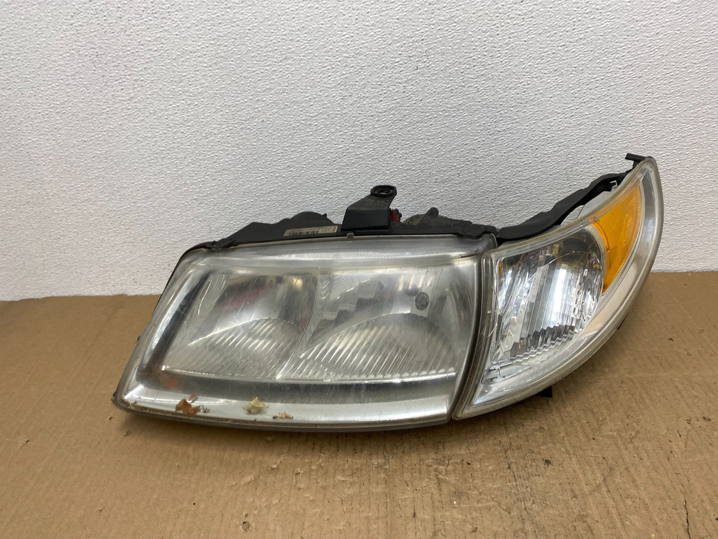 2002 to 2005 Saab 9-5 Left Driver LH Side Halogen Headlight OEM AB8445 DW0