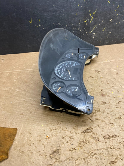 2004 to 2007 Chevrolet Express Speedometer Cluster Gauge OEM W3352 DG2