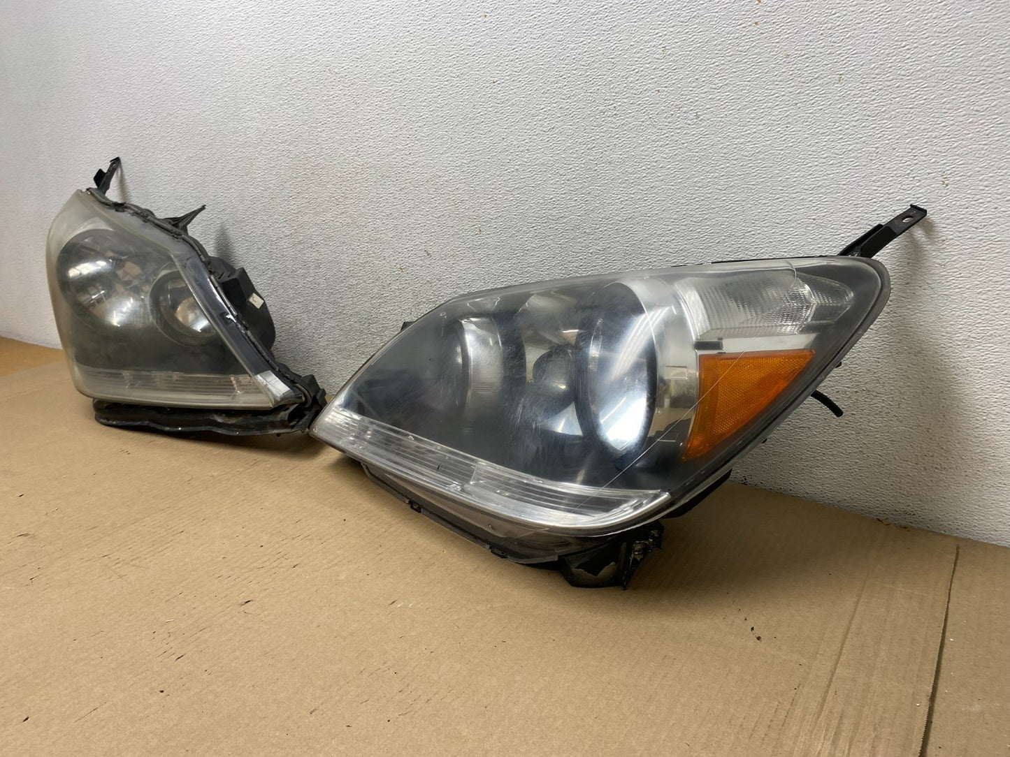 2005 2006 2007 Honda Odyssey Left+Right Set Halogen Headlights AG7905 DW2