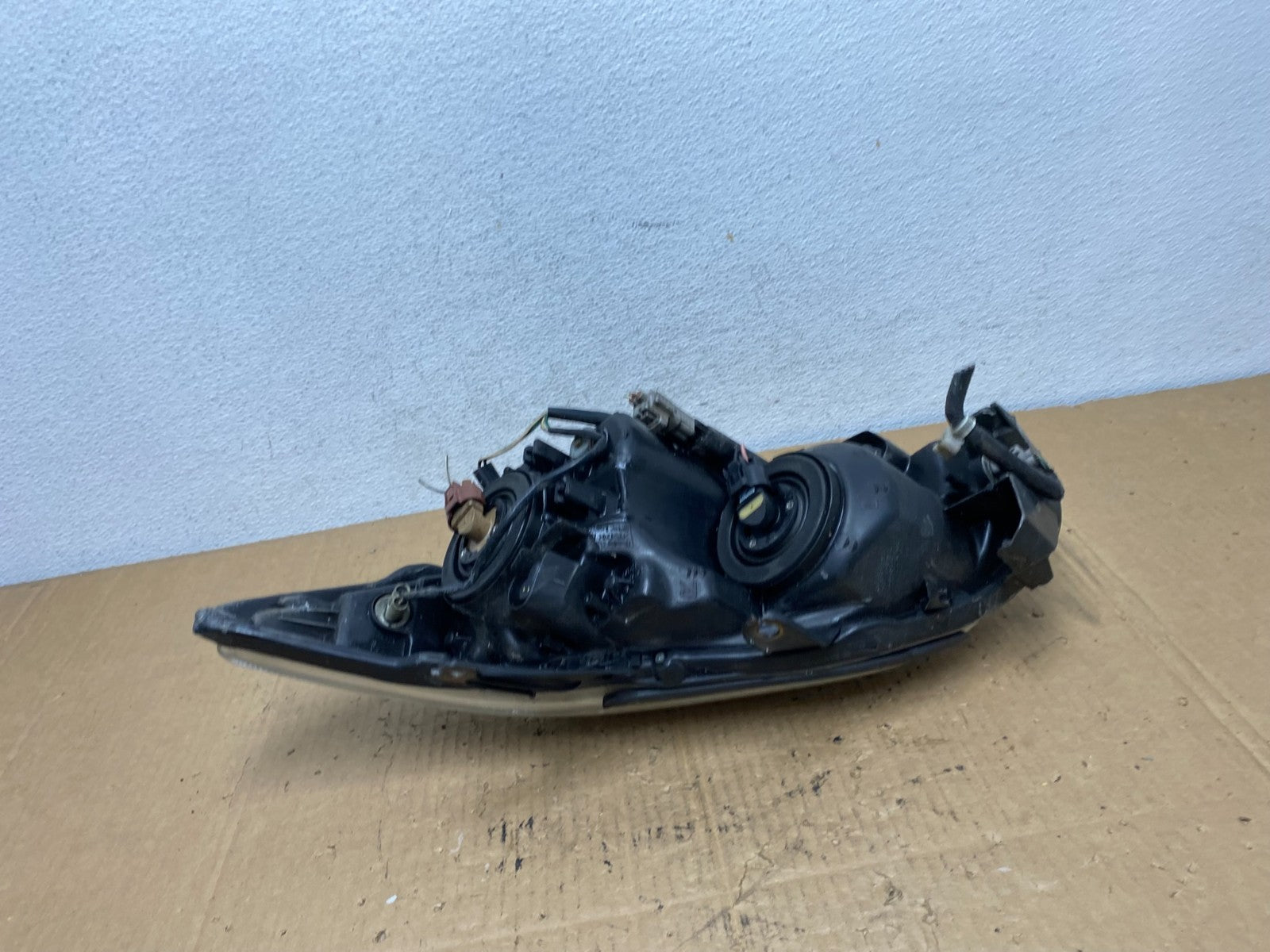 2005 2006 2007 Scion Tc Right Passenger RH Side Halogen Headlight AD1175 DW6