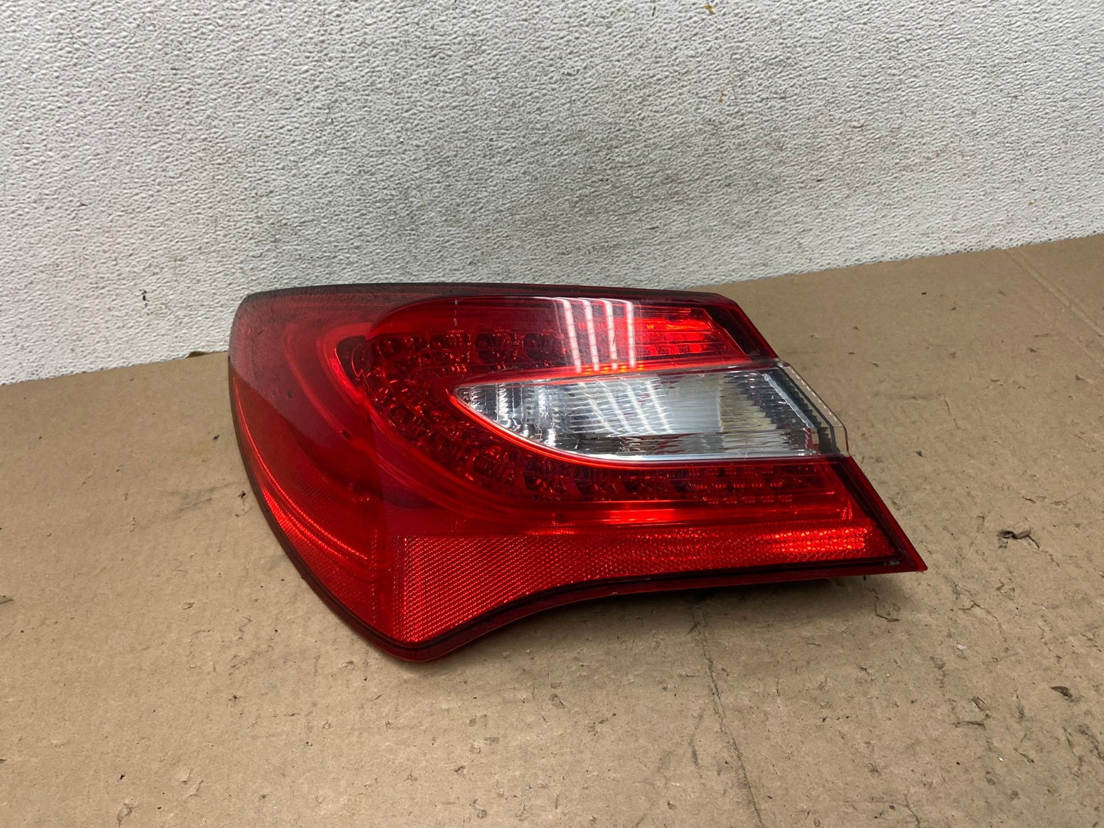 2011 - 2014 Chrysler 200 Sedan Left Driver LH Led Tail Light AG5484 LK0