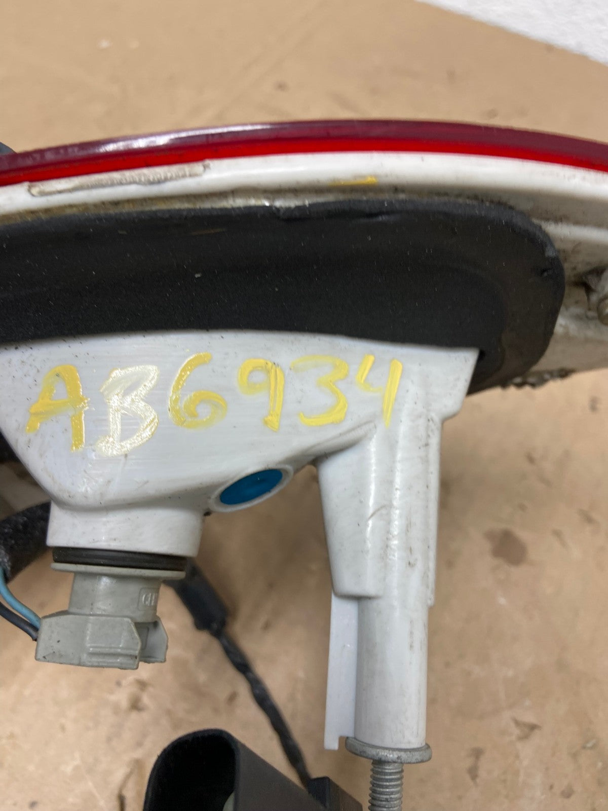 2013 to 2016 Ford Escape Left Driver LH Side Inner Tail Light OEM AB6934 LK6