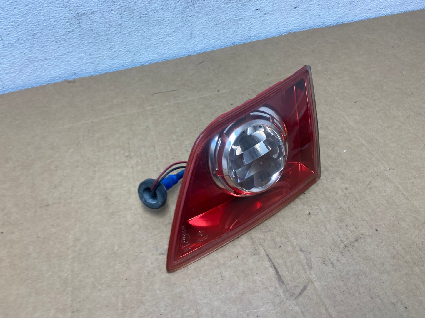 2003-2005 Infiniti FX35 FX45 Right Passenger Red Inner Tail Light AD5367 LK2