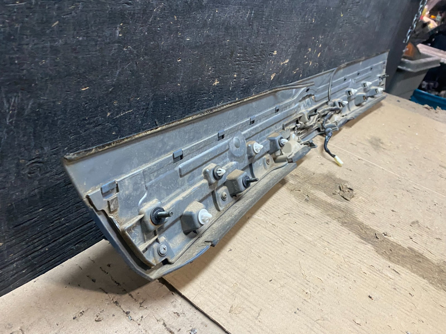 2006 2007 2008 Subaru Forester  Liftgate Tailgate Trunk Trim Molding X3438 DG11