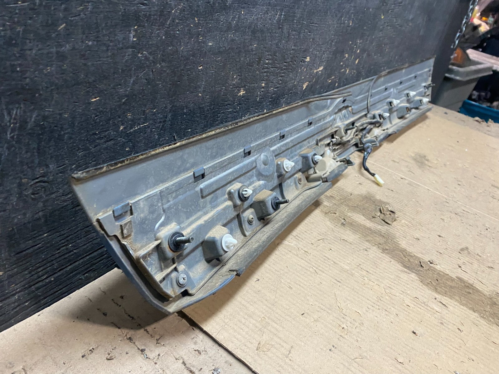 2006 2007 2008 Subaru Forester  Liftgate Tailgate Trunk Trim Molding X3438 DG11