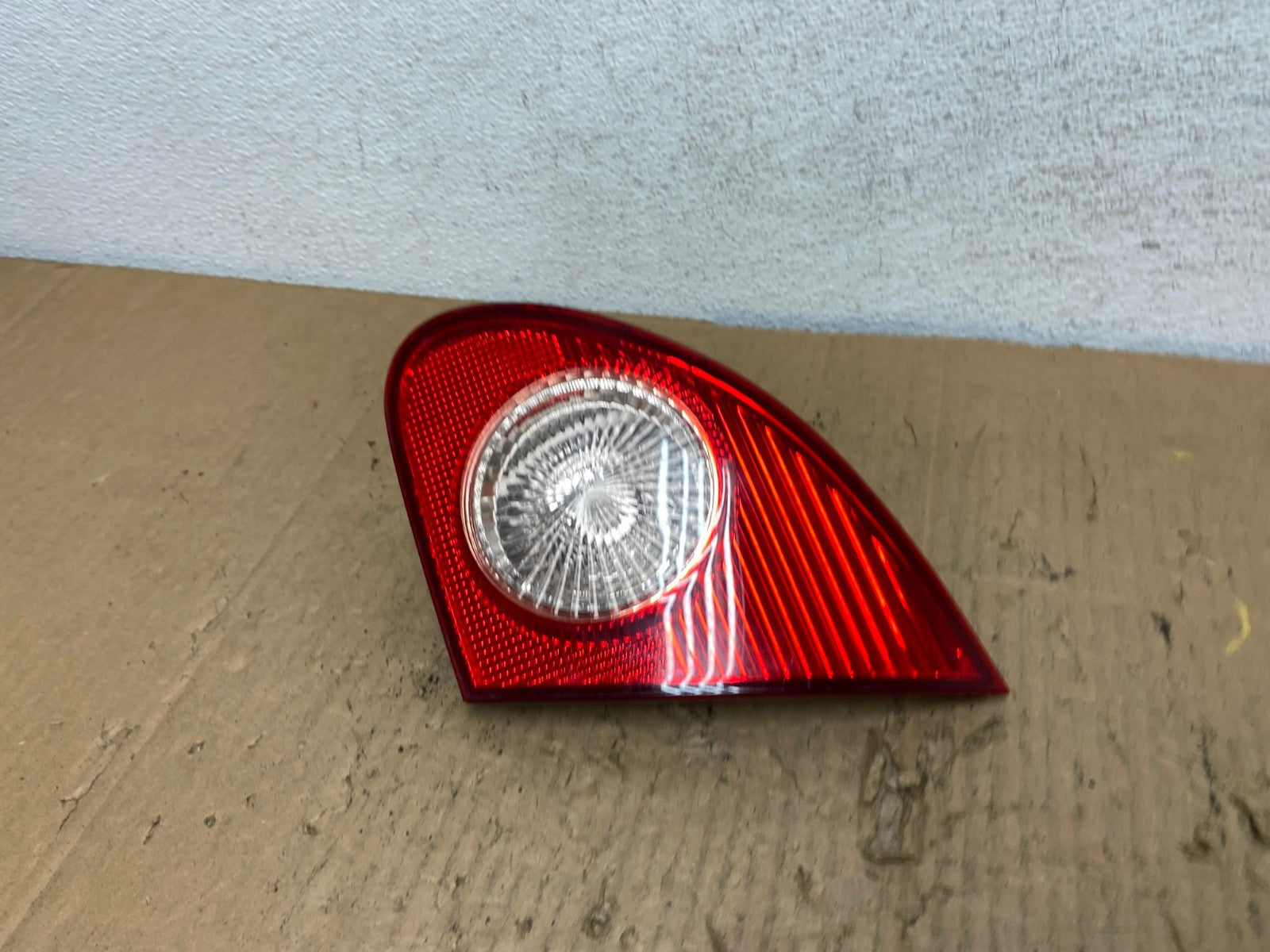 2003-2008 Toyota Corolla Inner Passenger Right RH Side Tail Light AD2515 LK1