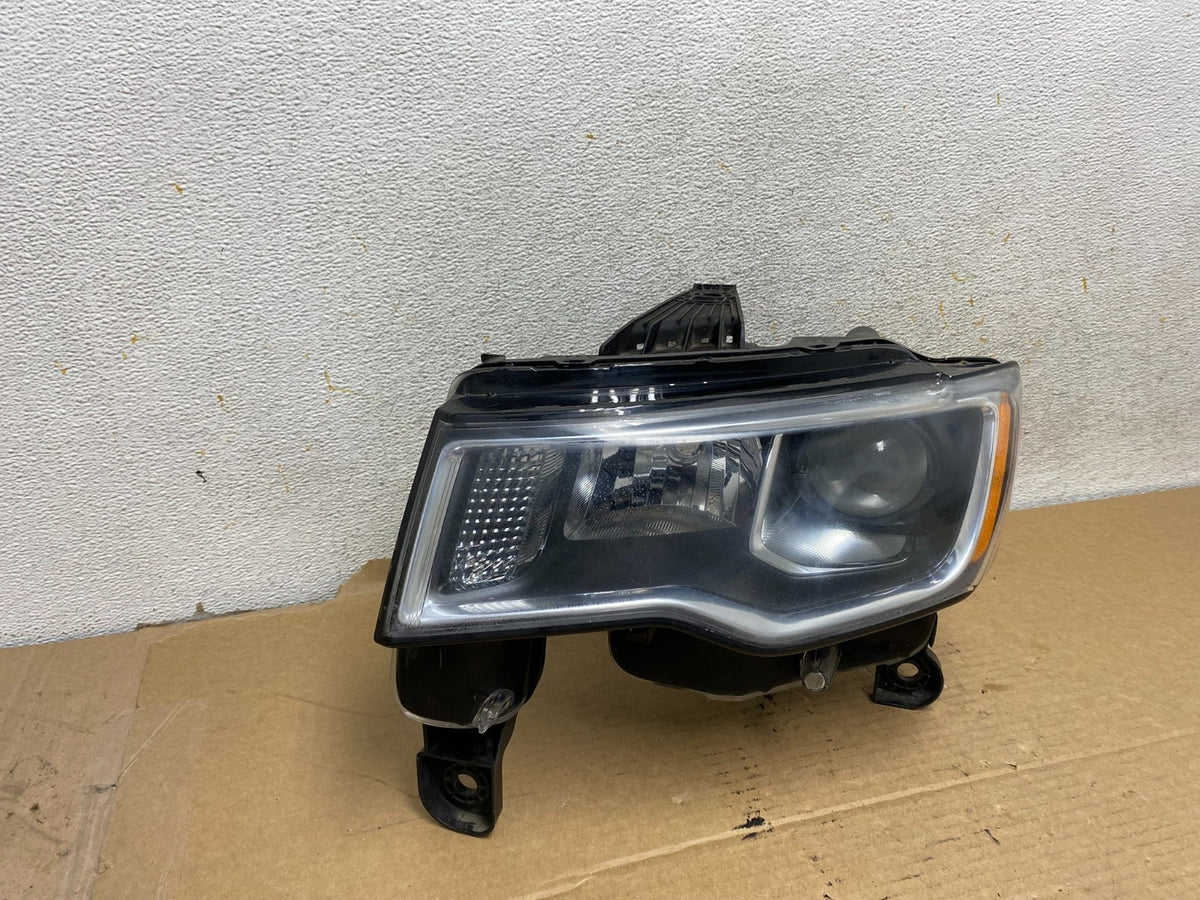 2017 - 2021 Jeep Grand Cherokee Left Driver LH Side Halogen Headlight AH7805 DG1
