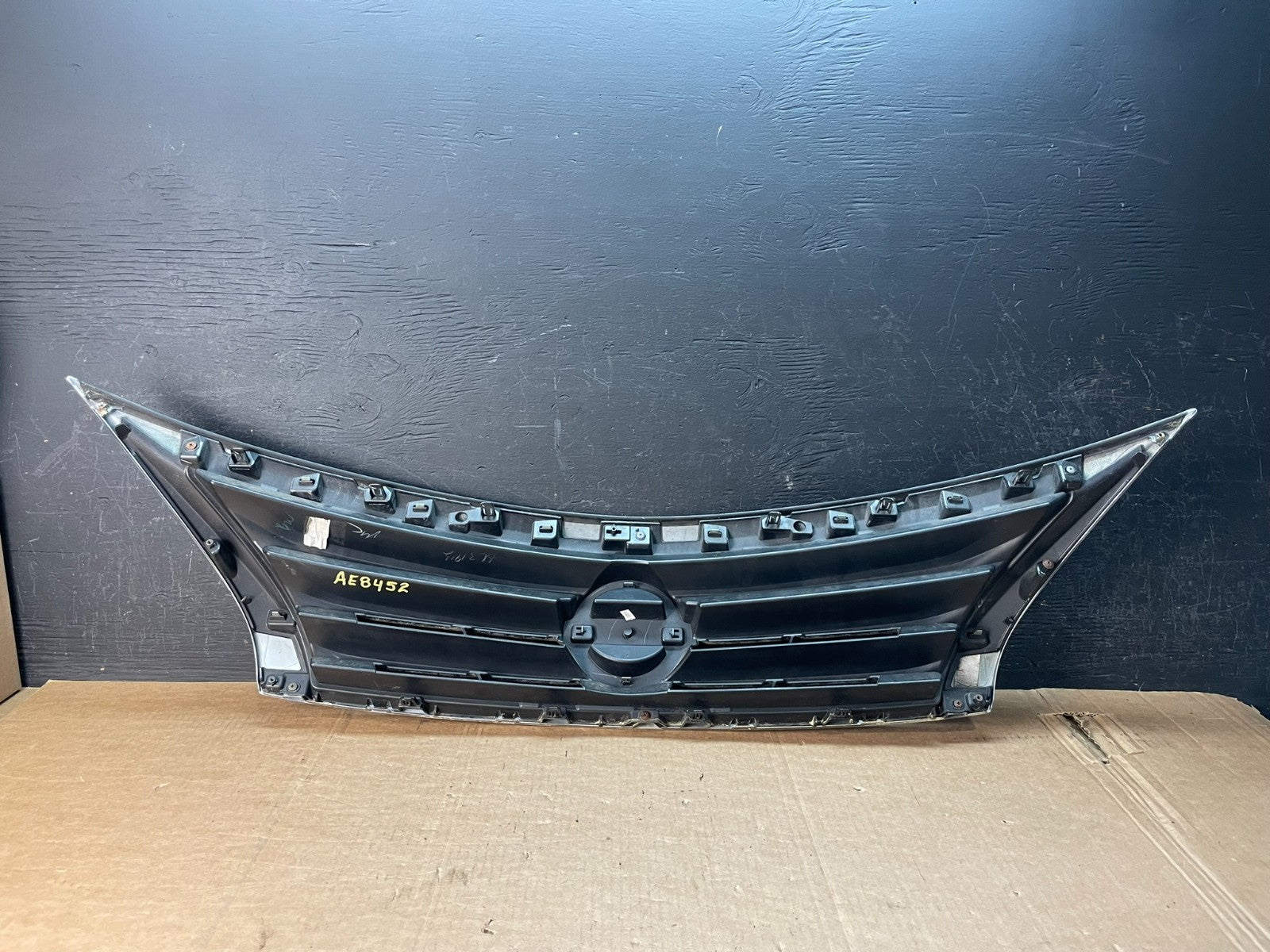 2013 to 2015 Nissan Altima Front Upper Grill Grille Sedan AE8452 DG4
