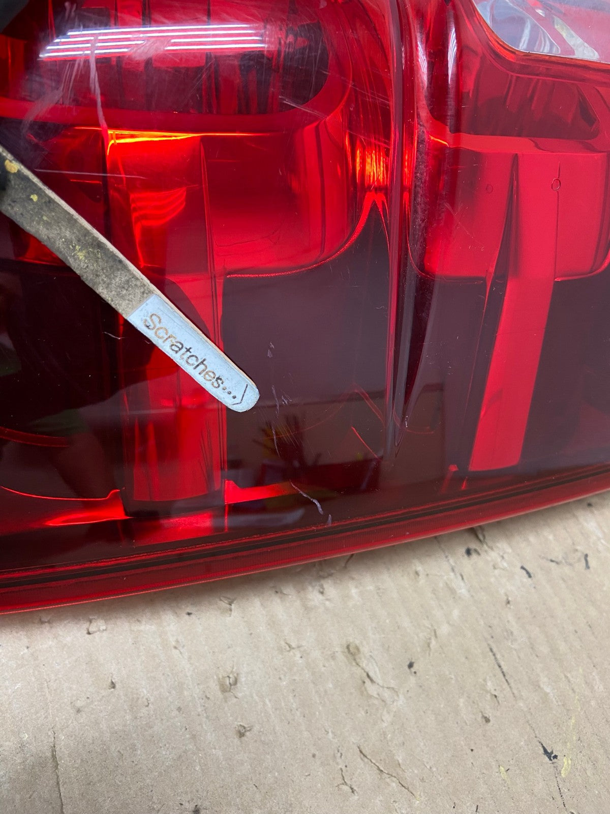 2008-2014 Chevrolet Tahoe Suburban Right Passenger Rh Tail Light AG8219 LK3