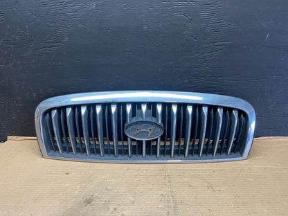 2001 to 2005 Hyundai Sonata Front Upper Grille Grill Bumper E7977 OEM DG10
