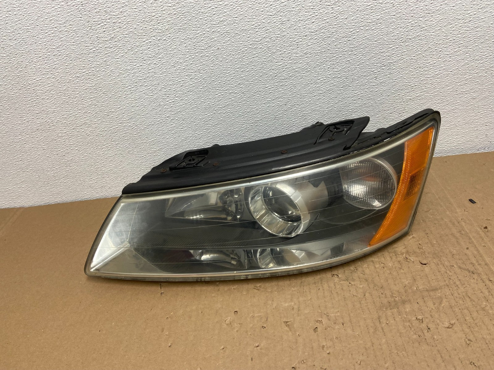 2006 to 2008 Hyundai Sonata Left Driver LH Side Headlight Halogen Oem AB6600 DW0