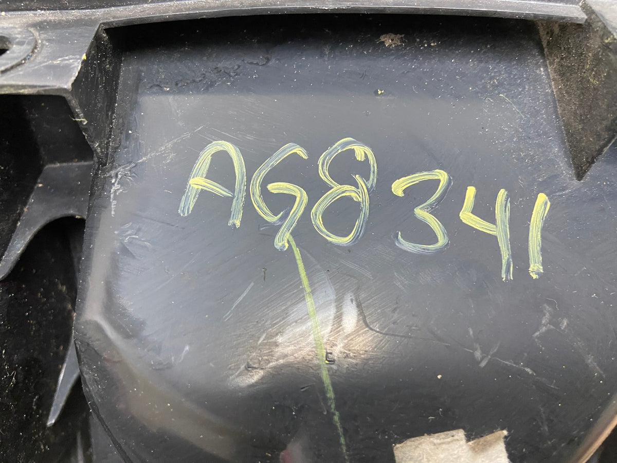 2004 - 2007 Dodge Grand Caravan Right Passenger Side Tail Light AG8341 LK6