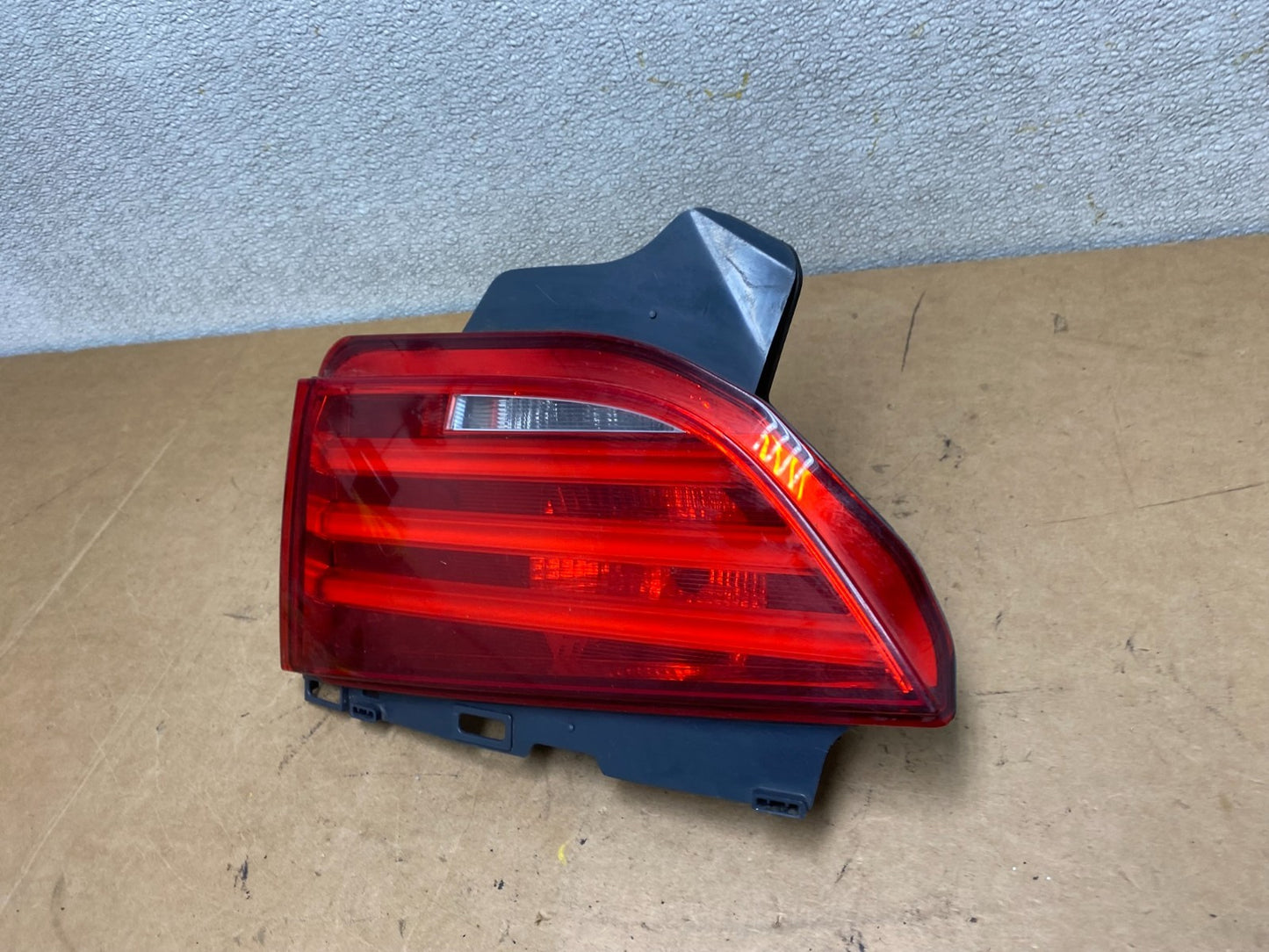 2010-2013 BMW F07 5 Gran Turismo GT Right Passenger Rh Inner Tail Light X5101 DW1