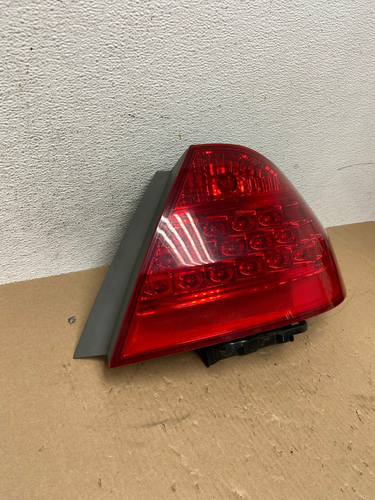 2006 - 2007 Honda Accord Right Passenger Side Tail light AD7693 LK2