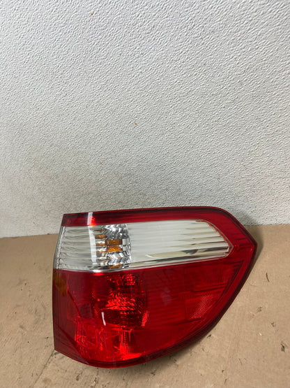 2005 2006 2007 Honda Odyssey Right Passenger RH Side Tail Light AG4918 LK1