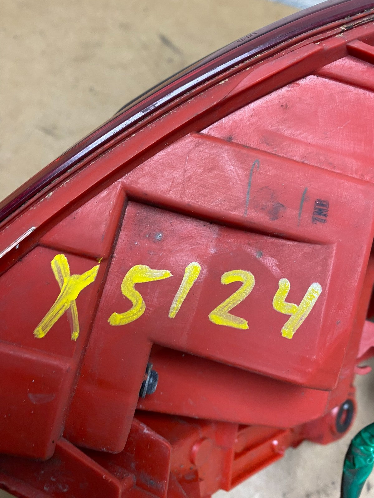 2009 2010 Nissan Murano Right Passenger Rh Side Tail Light Oem X5124 DW10