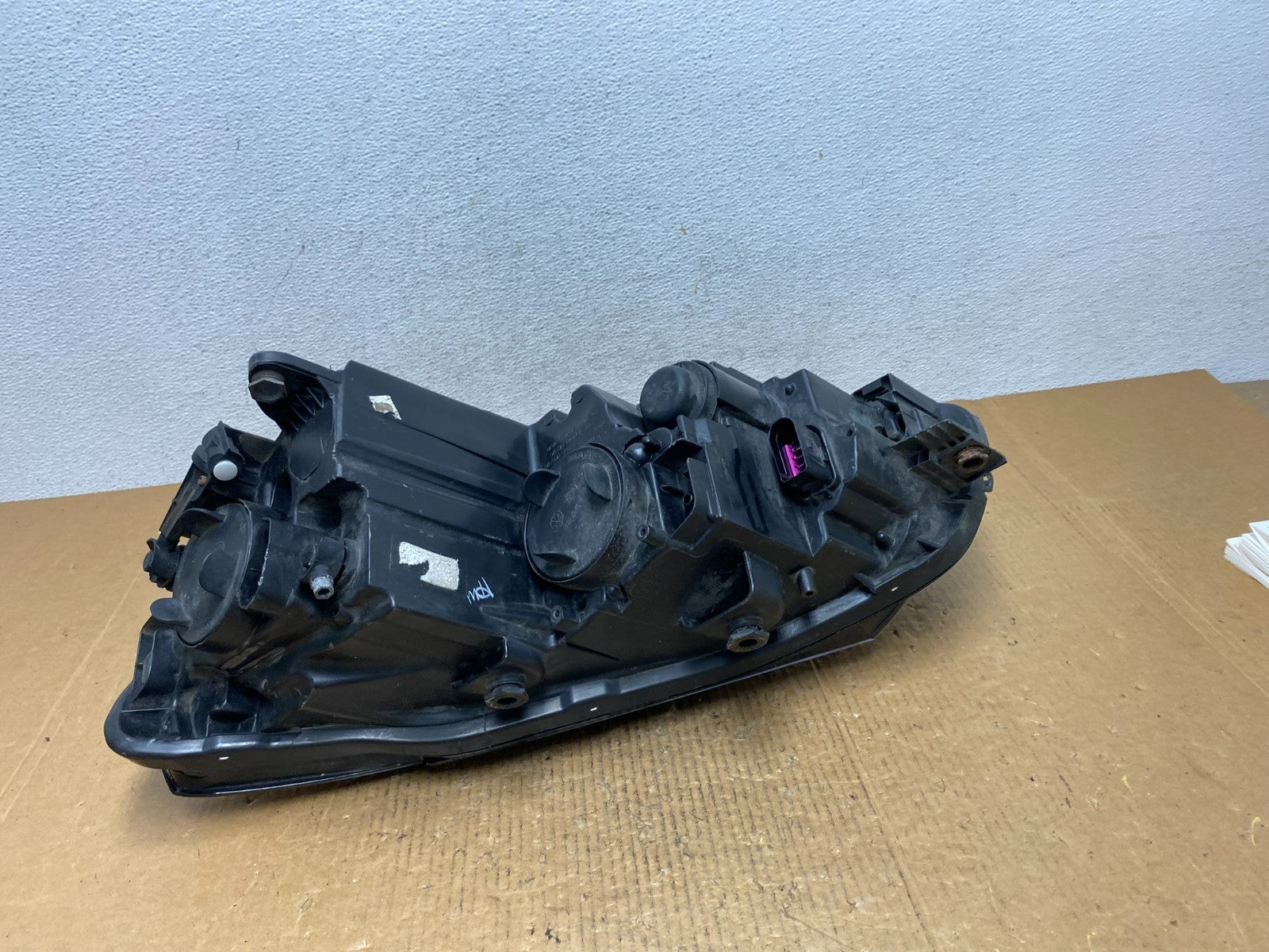 2012-2015 Volkswagen Passat Right Passenger RH Halogen Headlight AE2589 DW5