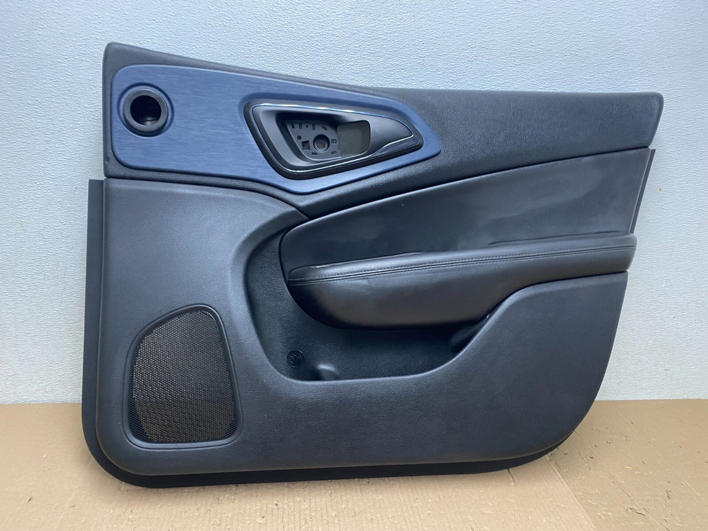 2015 to 2017 Chrysler 200 Front Right Passenger Side Door Panel OEM J8119 DG0