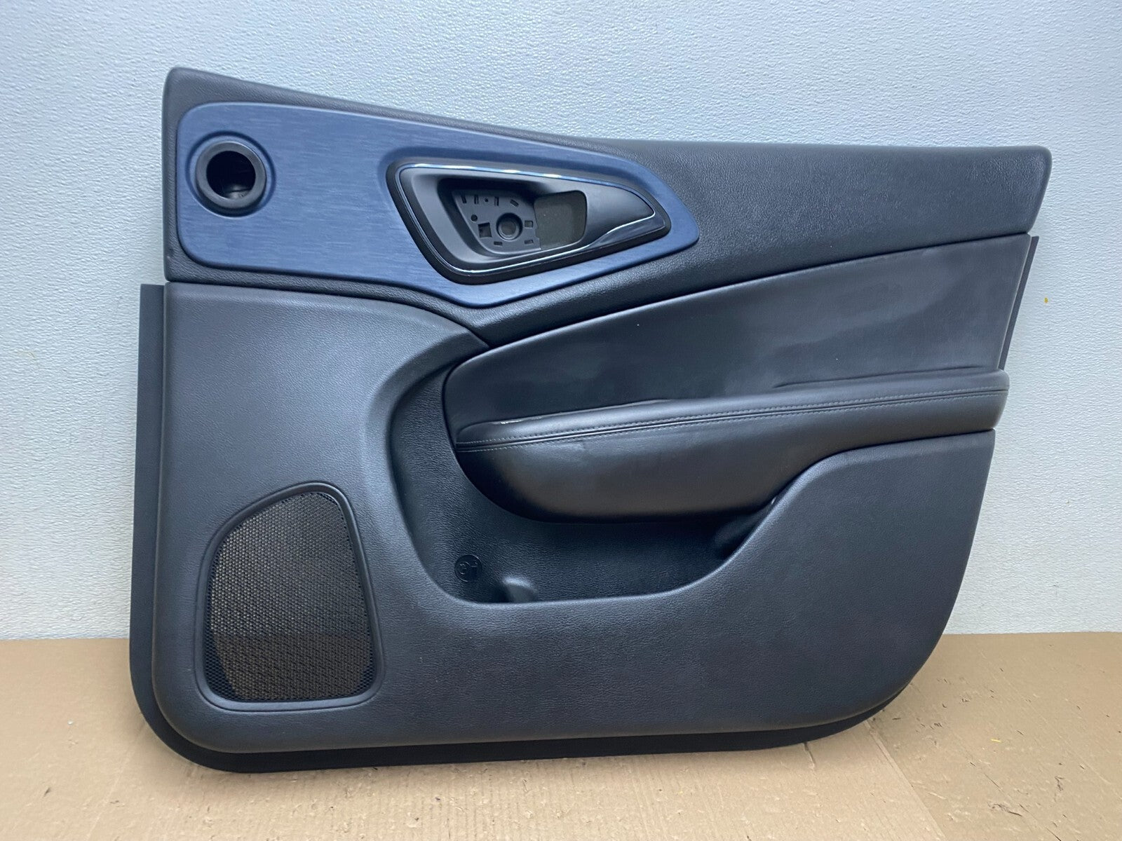 2015 to 2017 Chrysler 200 Front Right Passenger Side Door Panel OEM J8119 DG0
