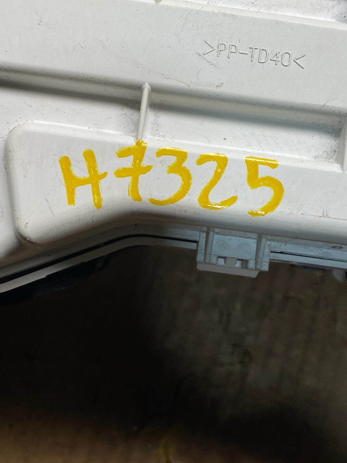 2009 to 2011 Ford E150 E250 E350 VAN Gauge Speedometer Cluster H73258