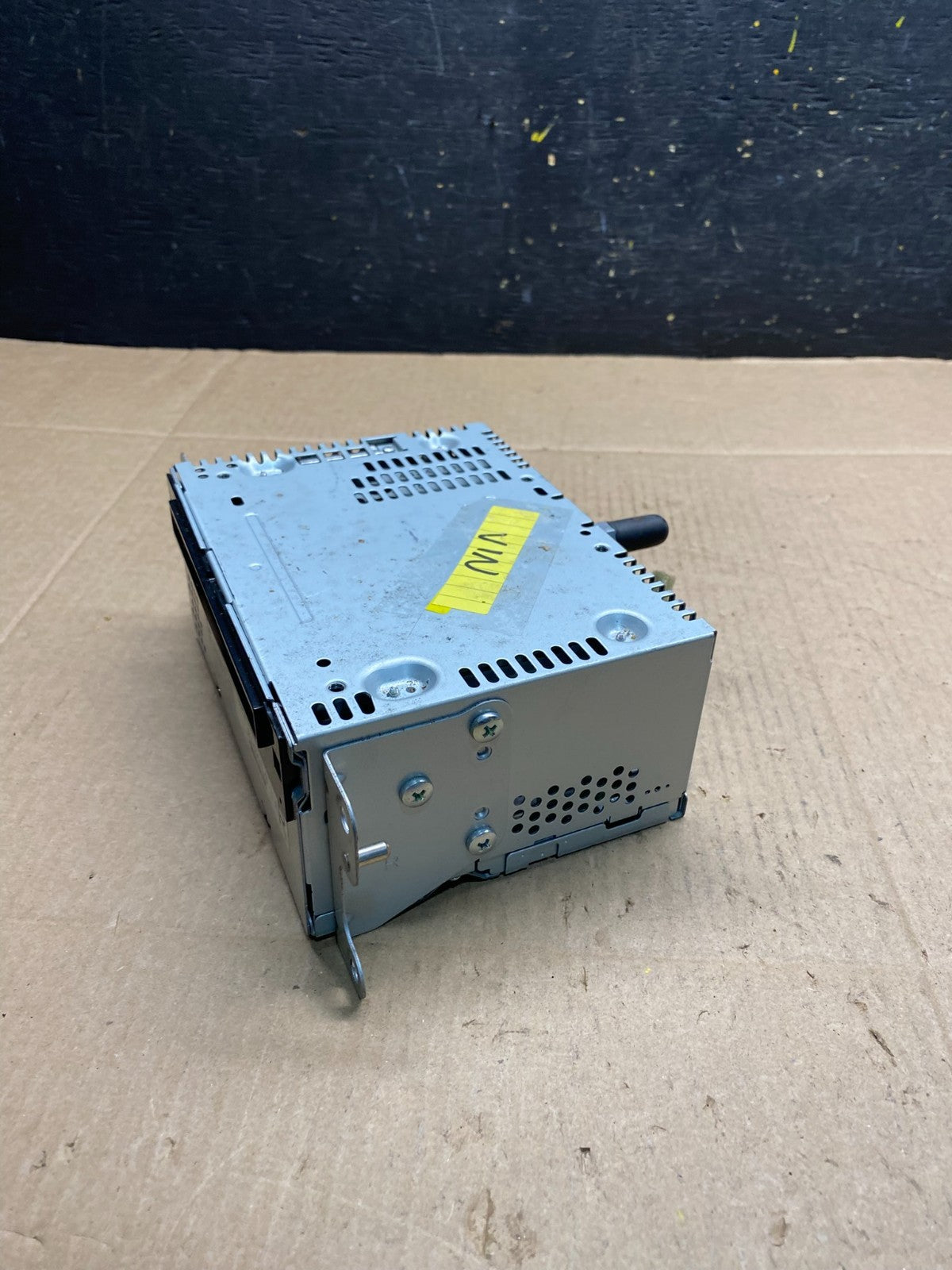 2013 to 2014 Ford Edge AM/FM Radio Reciever OEM r5940 DG2