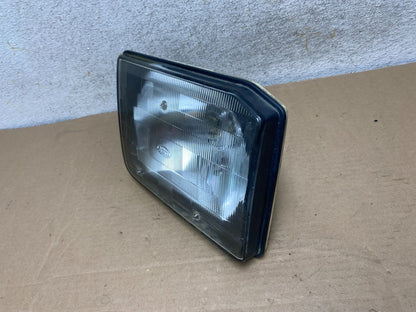 1999-2002 Land Rover Discovery Right Passenger Side Halogen Headlight AH9373 DG1