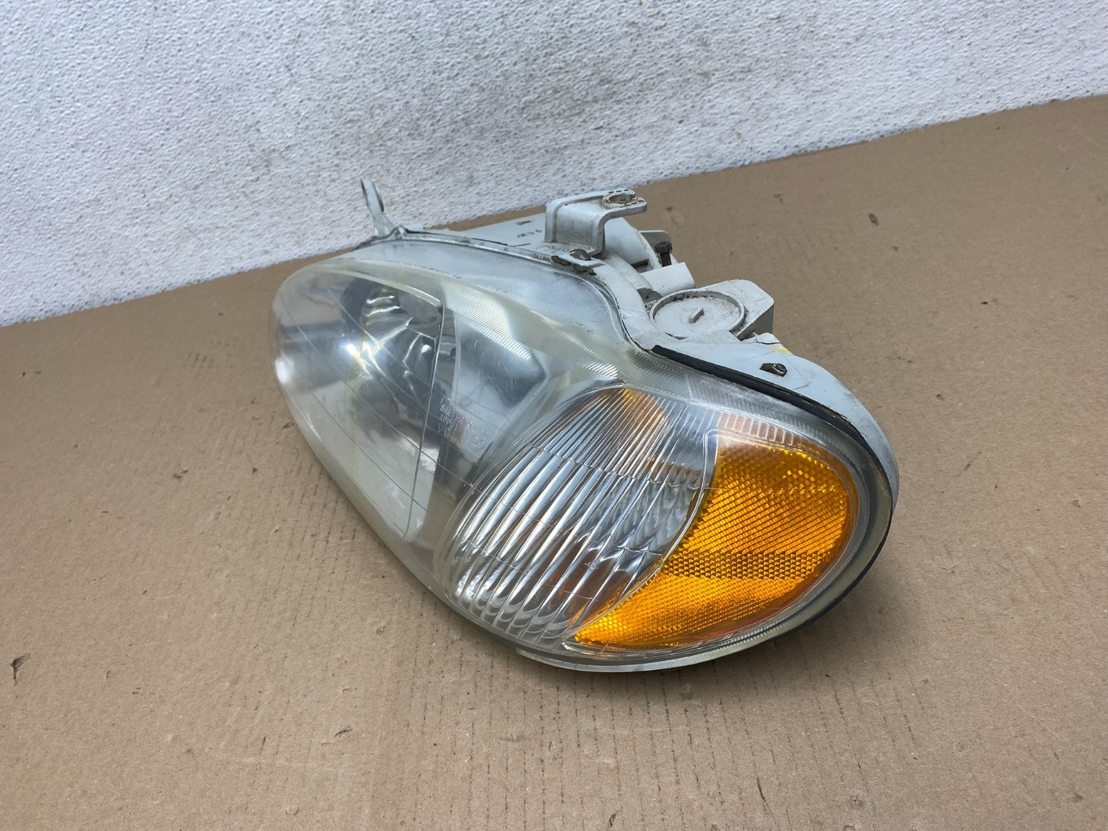 1998 to 2001 Kia Sephia Left Driver LH Halogen Headlight AF3089 DG1