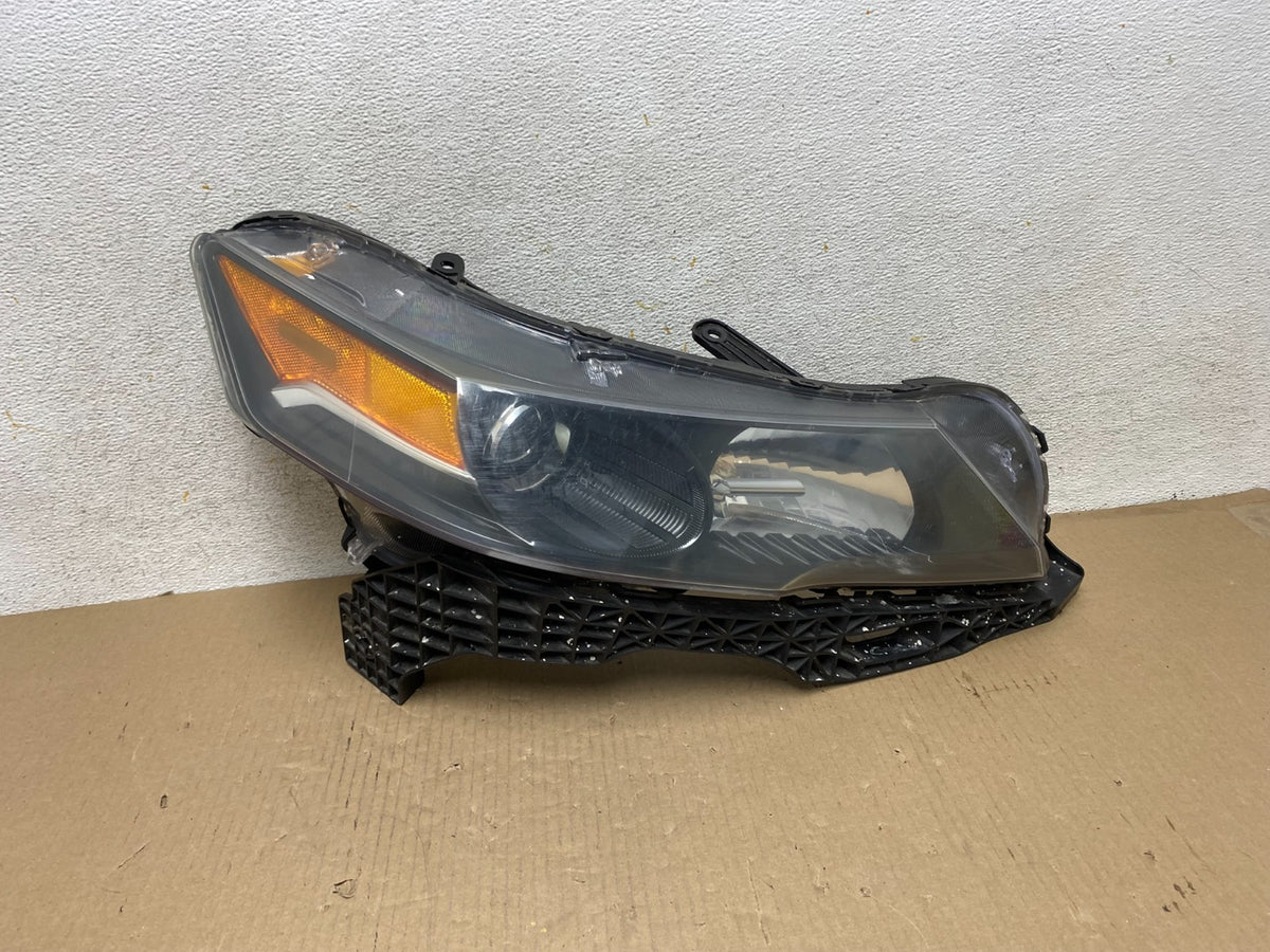 2012 to 2014 Acura TL Headlight Right Passenger Side Xenon HID AH5764 DW0
