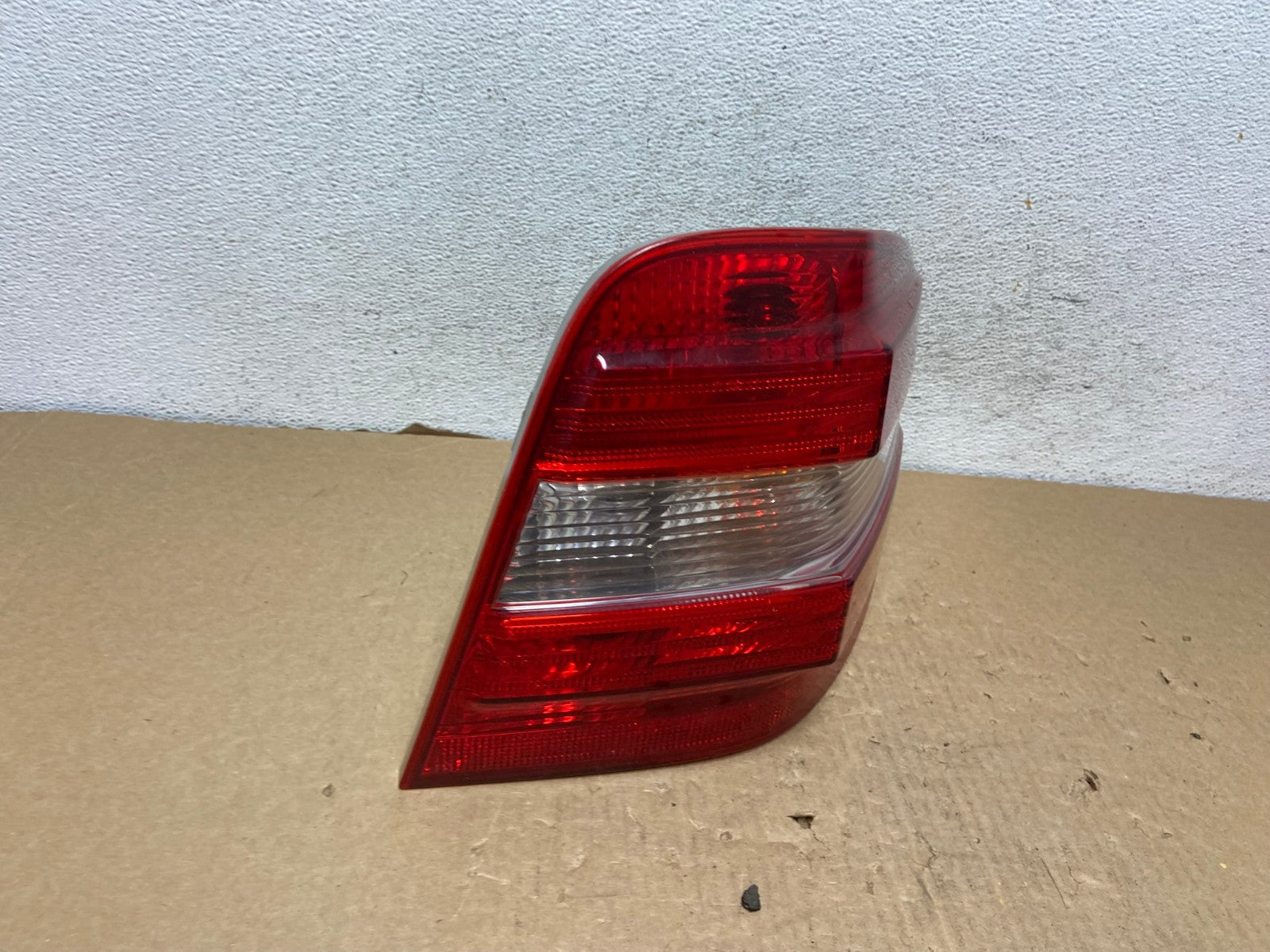 2006 - 2008 Mercedes ML 350 Ml-Class Right Passenger Tail Light AF7417 LK2
