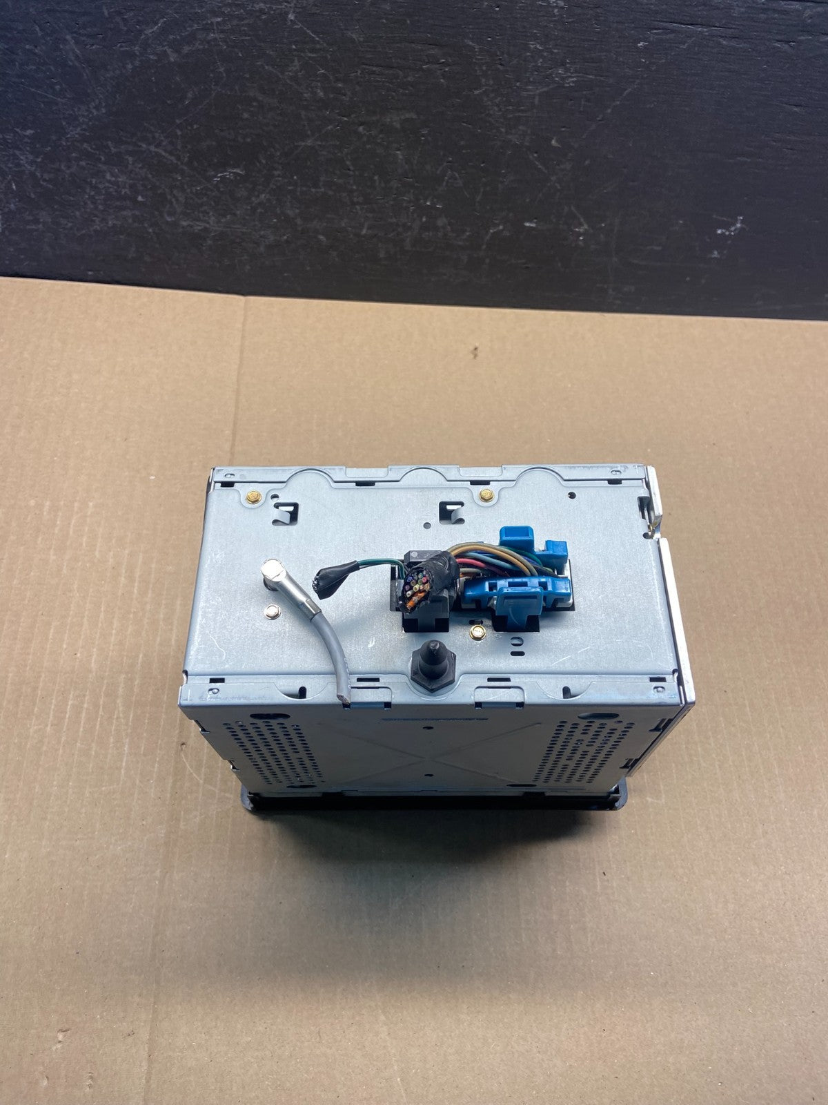 2003 - 2005 GMC Chevrolet Radio CD MP3 Receiver Player AC8979 DG5