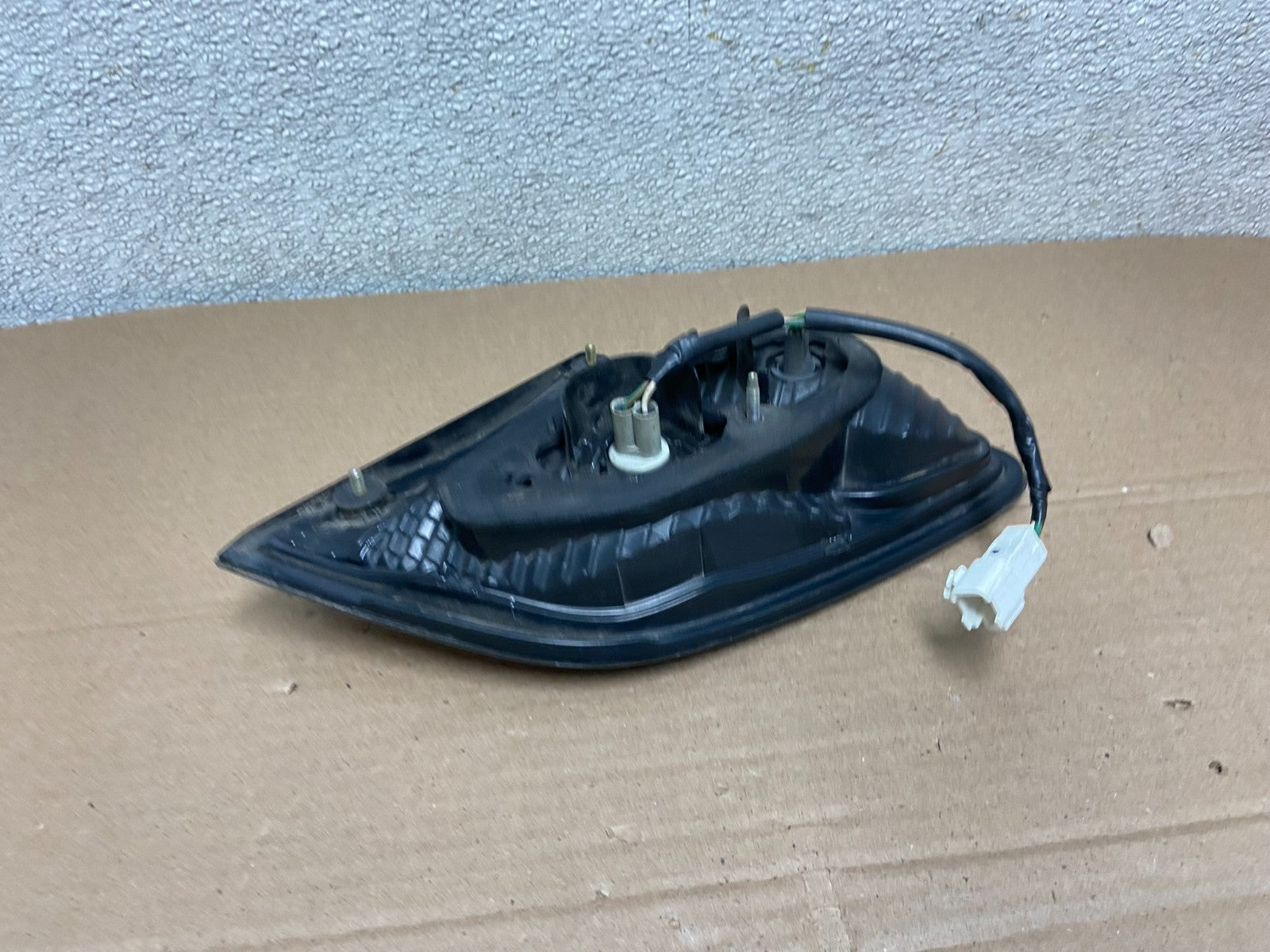 2002 2003 2004 Lexus ES300 ES330 Left Driver Lh Inner Tail Light Oem AB1265 LK4
