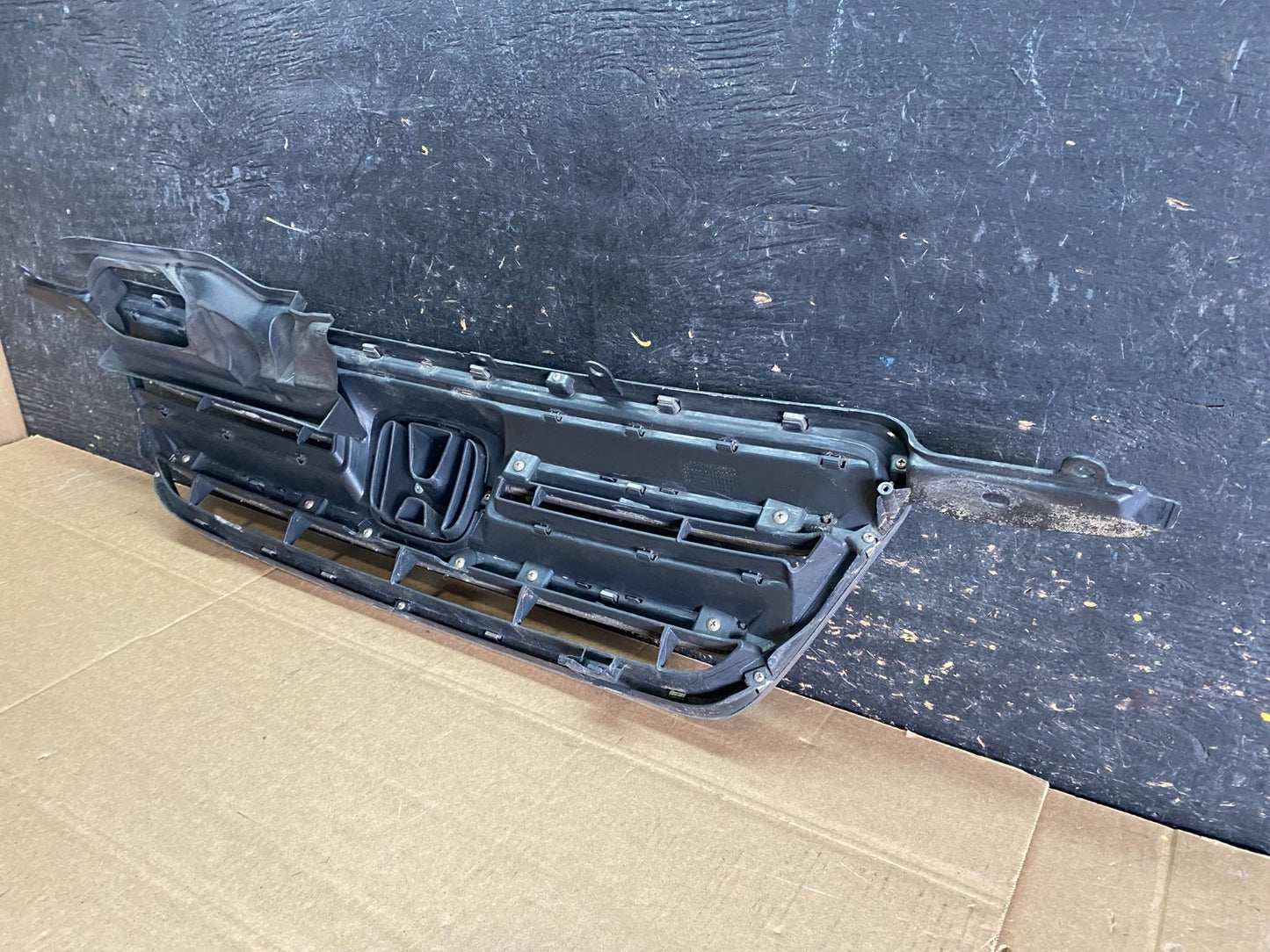 2002 to 2004 Honda CR-V CRV Front Upper Grille Grill Chrome Oem Y9295 DG6