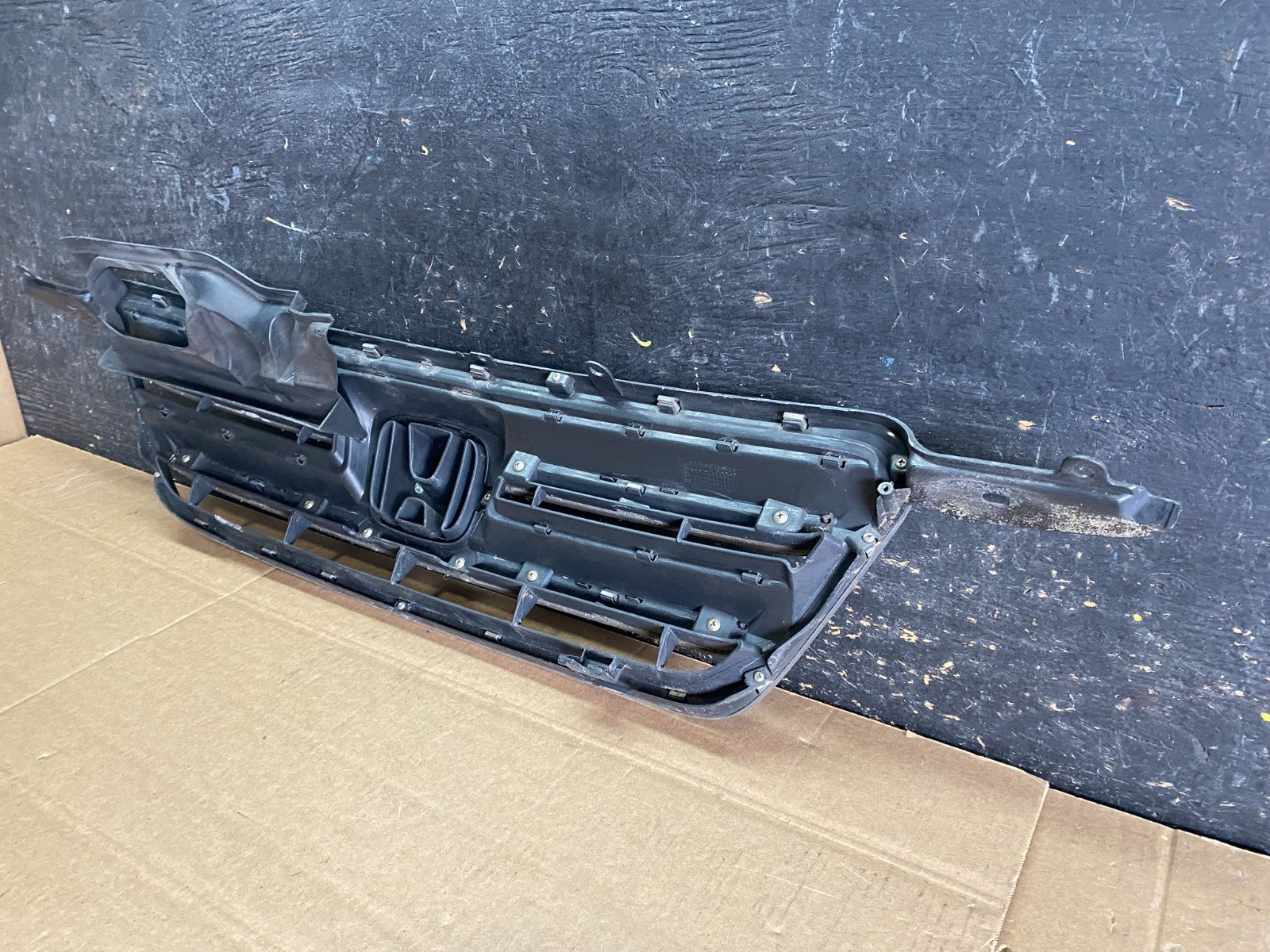 2002 to 2004 Honda CR-V CRV Front Upper Grille Grill Chrome Oem Y9295 DG6