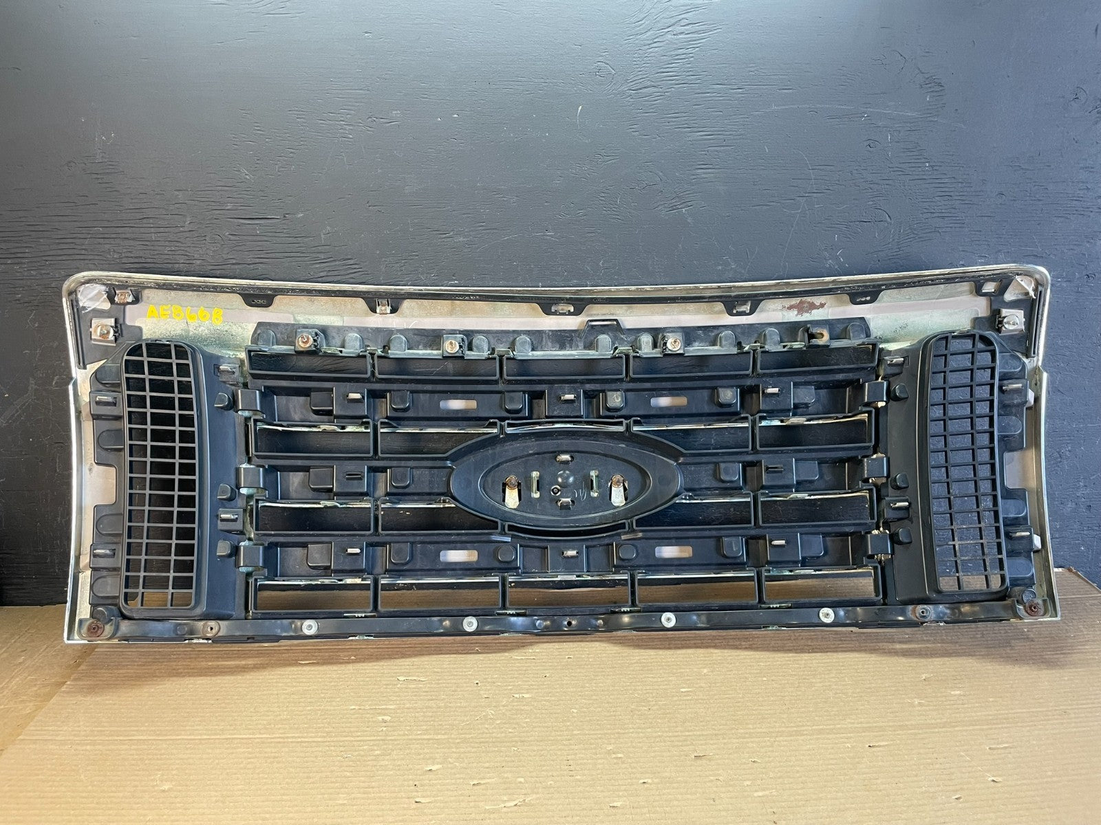 2009 to 2012 Ford F150 Front Upper Grill Grille Chrome AE8668 DG3